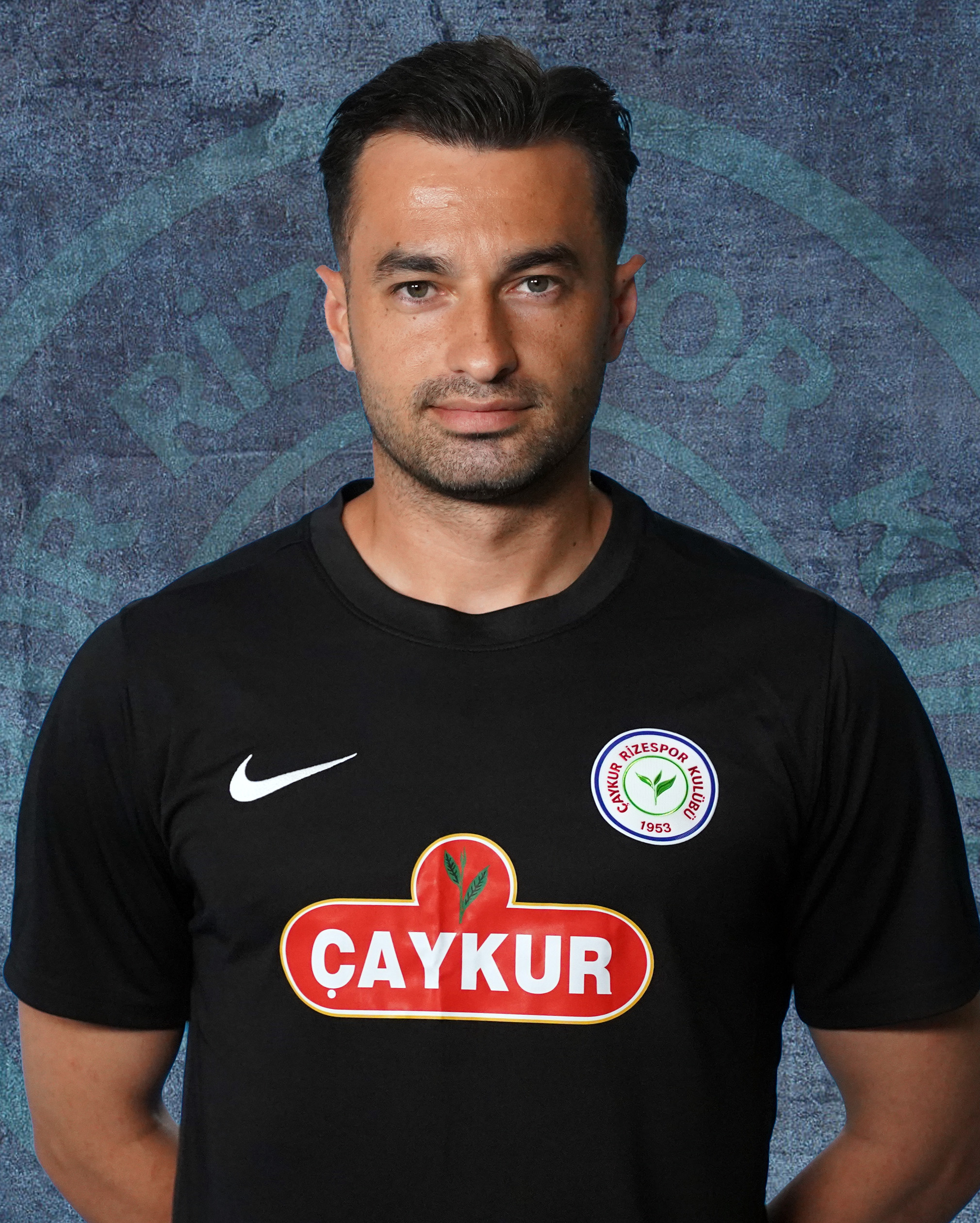 23 Gökhan Akkan