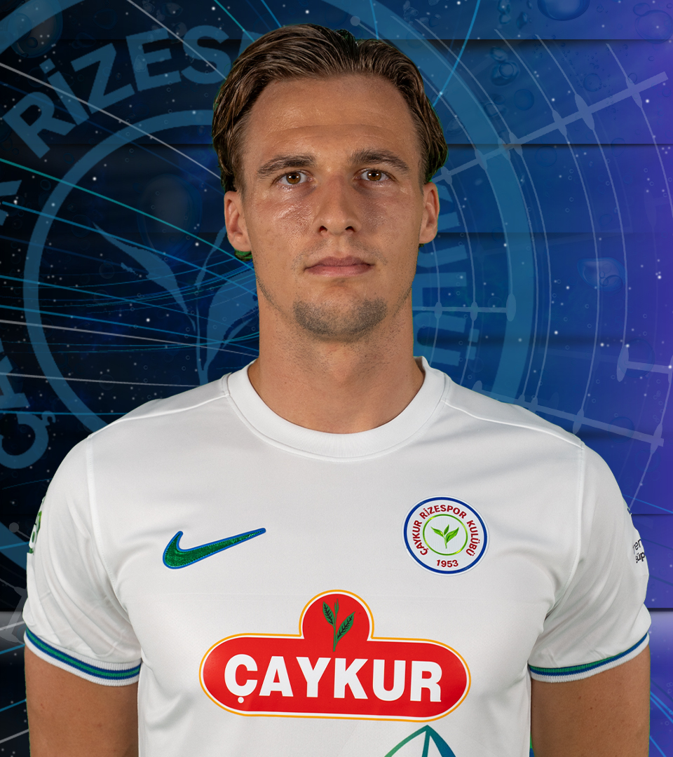 4 ATTILA MOCSI