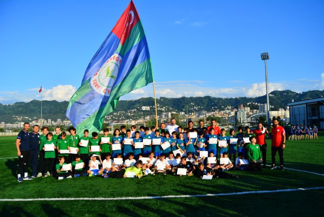 TFF U12 Minikler ve U11 Mini Minikler Şenlik Ligi Ödül Töreni