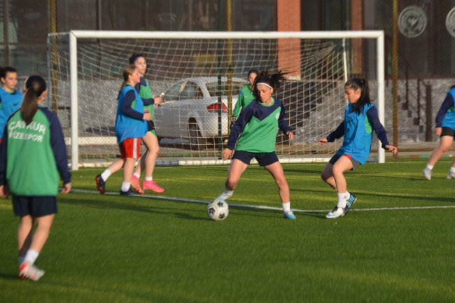 20240327 16.30 çaykur rizespor - rize yeşilçayspor kadın futbol takımı destek antrenmanı