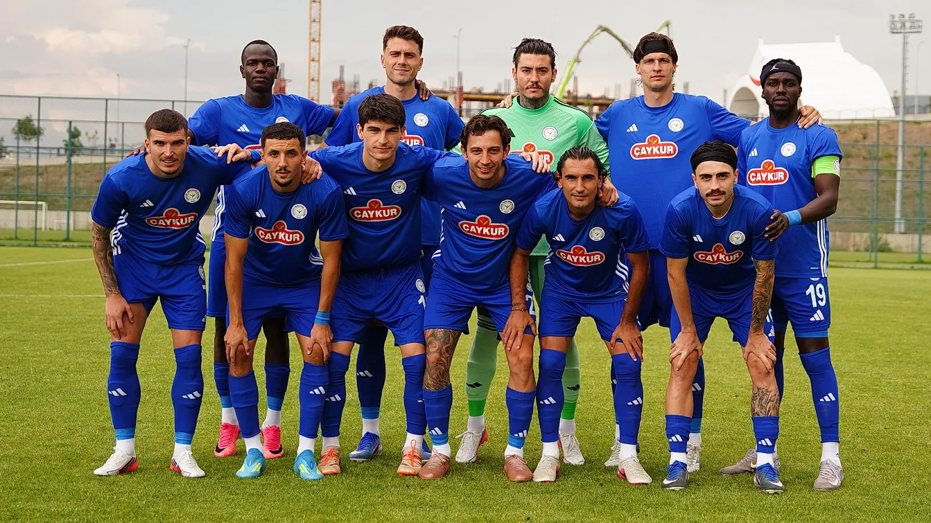 Çaykur Rizespor ikinci etap kampını Erzurumspor FK hazırlık maçıyla tamamladı.