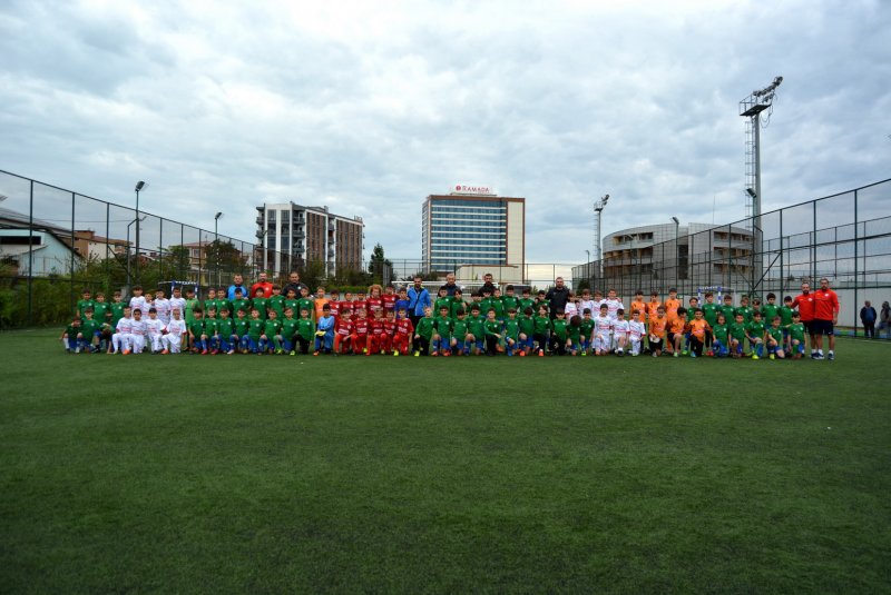 Rizespor Akademi’de Karadeniz Futbol ve Horon Şenliği