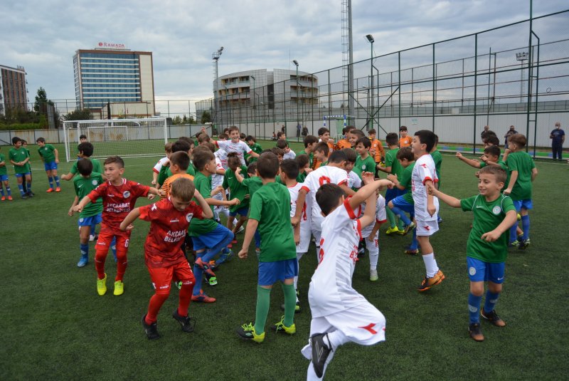 Rizespor Akademi’de Karadeniz Futbol ve Horon Şenliği