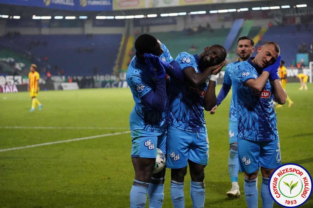 ÇAYKUR RİZESPOR 5 - 1 YENİ MALATYASPOR / bu sezonki en gollü maçımızı oynadık