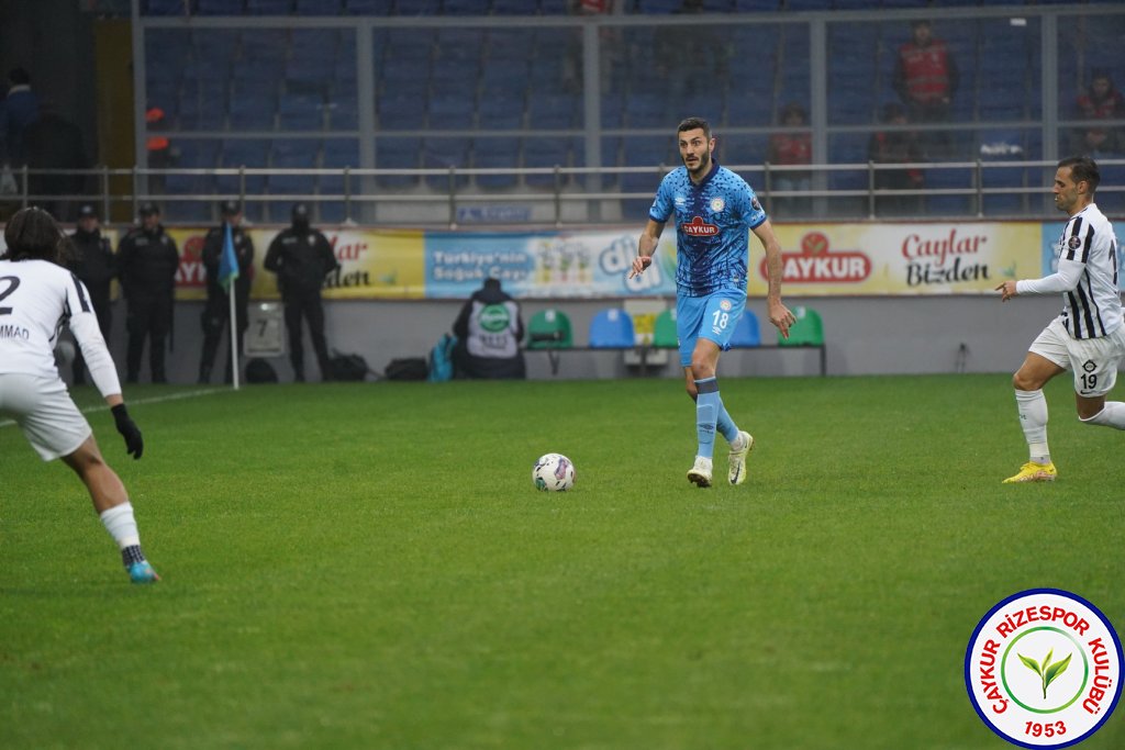 ÇAYKUR RİZESPOR 3 - 1 ALTAY / Üç haftada 9 puan