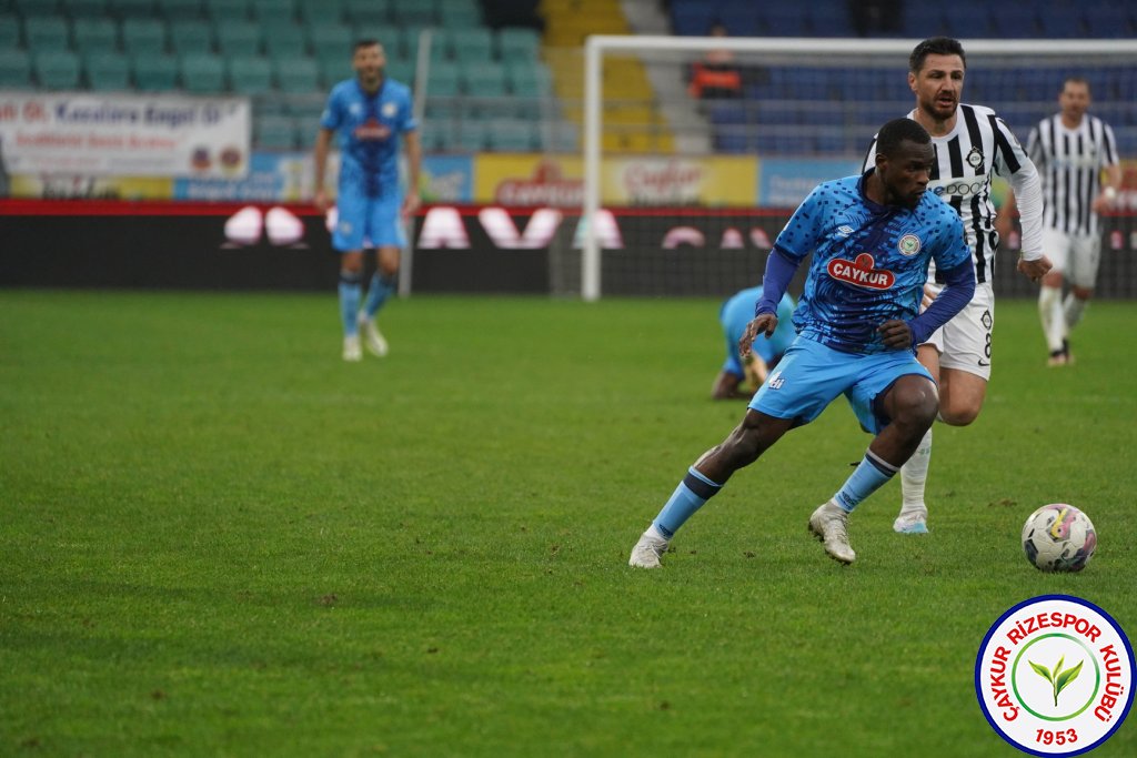 ÇAYKUR RİZESPOR 3 - 1 ALTAY / Üç haftada 9 puan