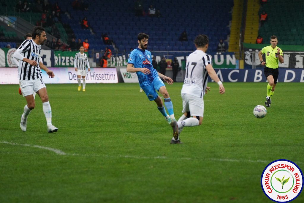 ÇAYKUR RİZESPOR 3 - 1 ALTAY / Üç haftada 9 puan