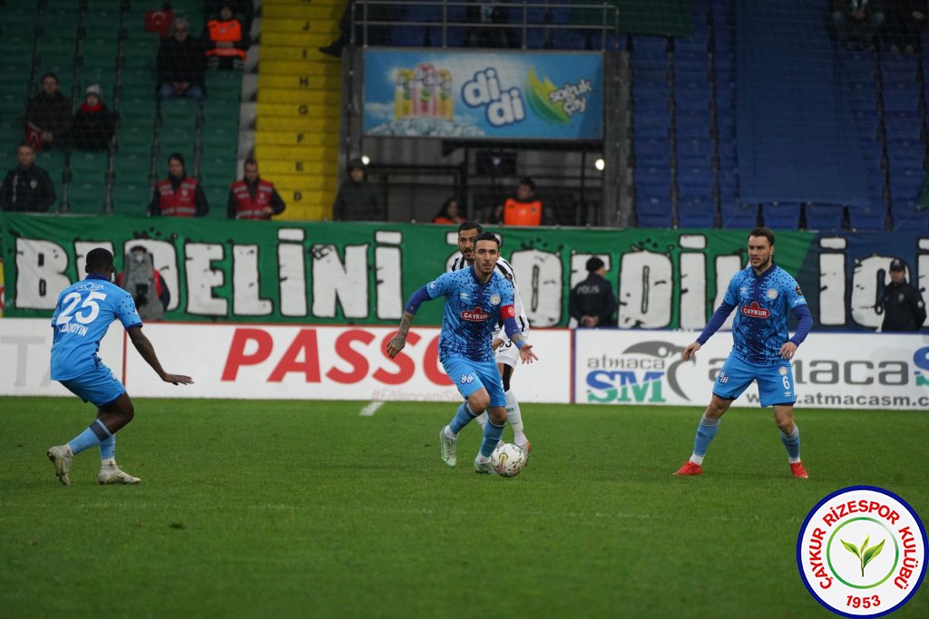 ÇAYKUR RİZESPOR 3 - 1 ALTAY / Üç haftada 9 puan