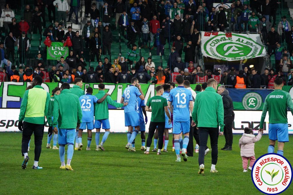 ÇAYKUR RİZESPOR 3 - 1 ALTAY / Üç haftada 9 puan