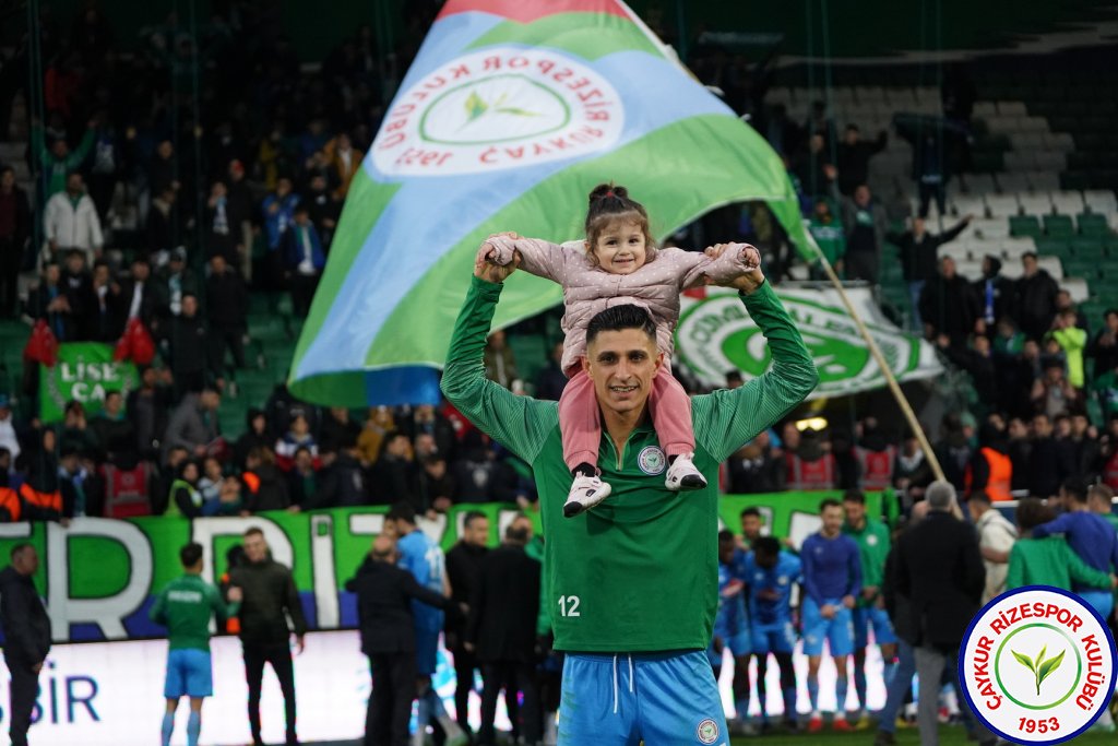 ÇAYKUR RİZESPOR 3 - 1 ALTAY / Üç haftada 9 puan