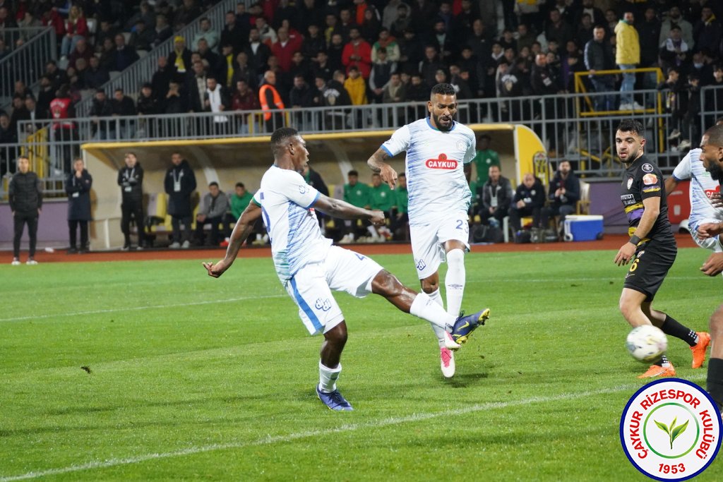 EYÜPSPOR 0 - 1 ÇAYKUR RİZESPOR / 28. Haftayı Muhteşem Deplasman Galibiyetiyle Kapatıyoruz