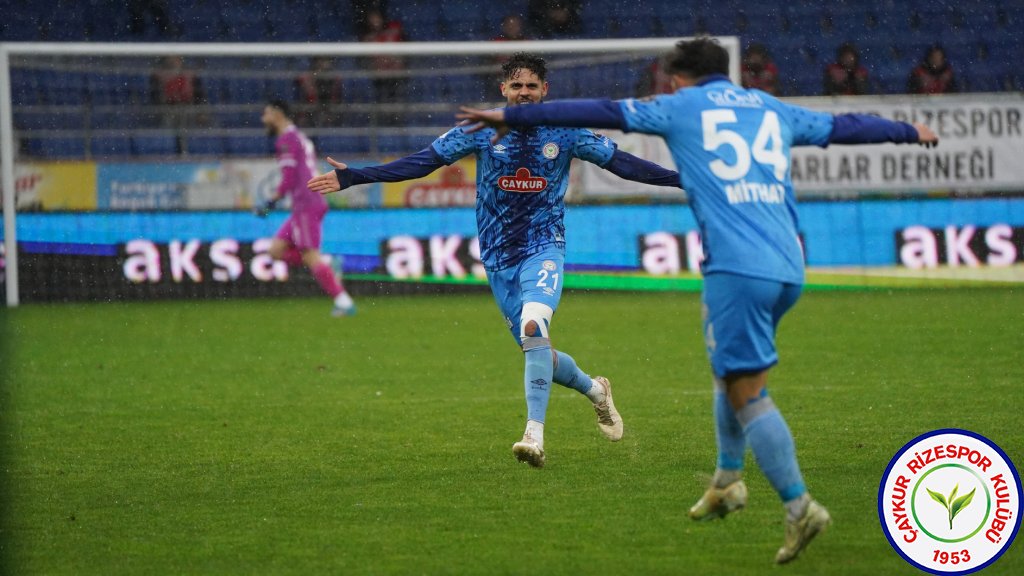 Çaykur Rizespor 4 - 2 Manisa FK / 5 Haftadır Kayıpsız