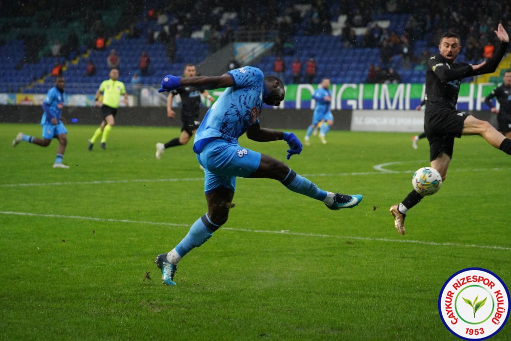 Çaykur Rizespor 4 - 2 Manisa FK / 5 Haftadır Kayıpsız