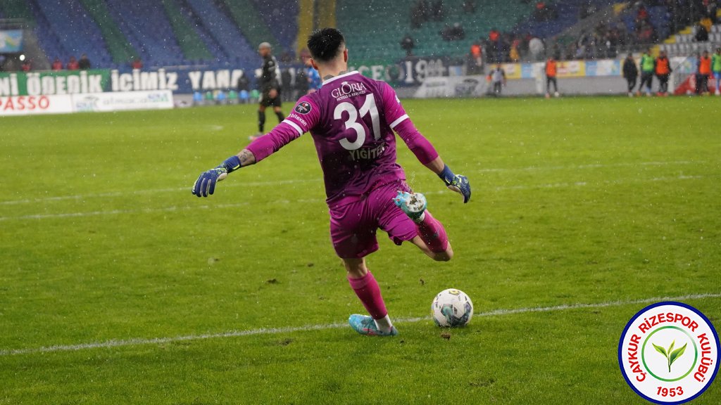 Çaykur Rizespor 4 - 2 Manisa FK / 5 Haftadır Kayıpsız