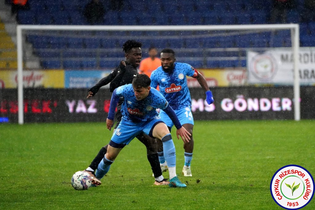Çaykur Rizespor 4 - 2 Manisa FK / 5 Haftadır Kayıpsız