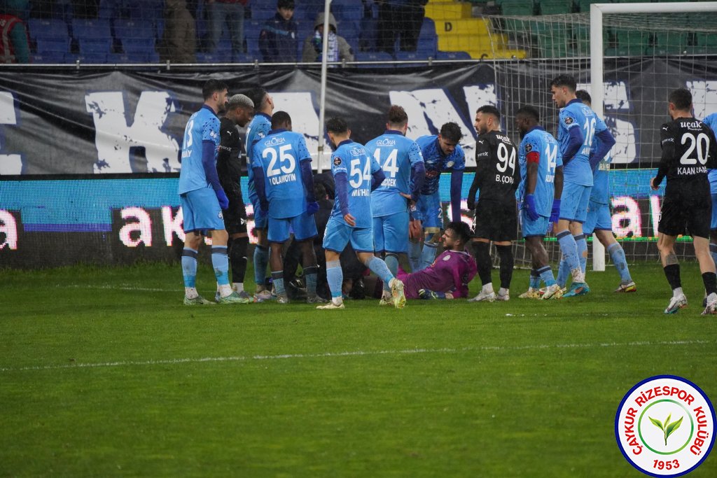 Çaykur Rizespor 4 - 2 Manisa FK / 5 Haftadır Kayıpsız