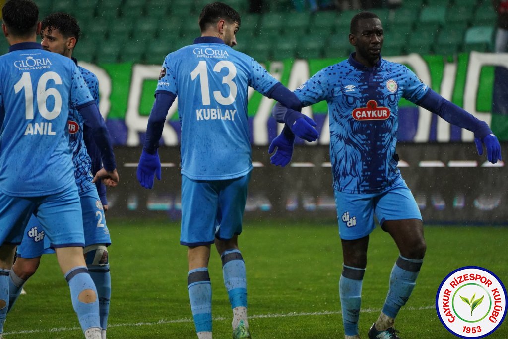 Çaykur Rizespor 4 - 2 Manisa FK / 5 Haftadır Kayıpsız