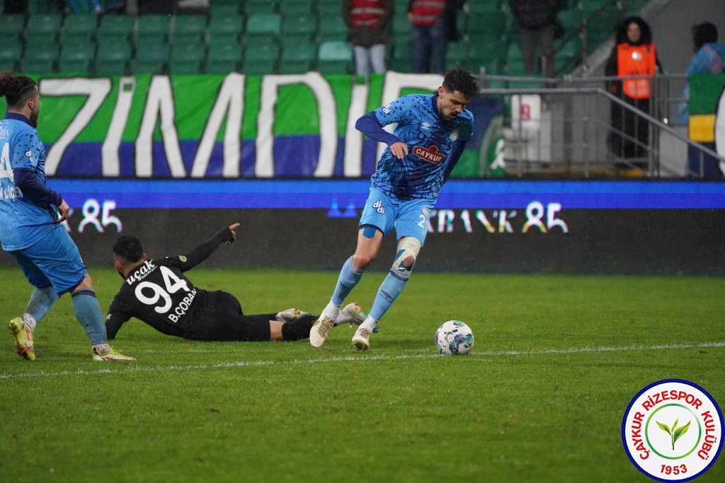 Çaykur Rizespor 4 - 2 Manisa FK / 5 Haftadır Kayıpsız