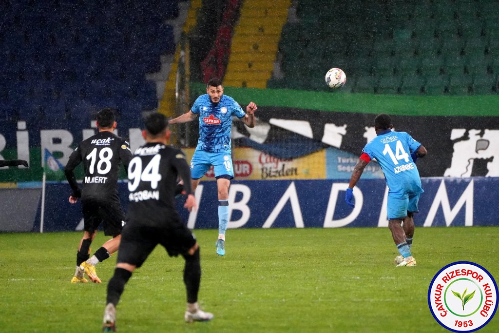 Çaykur Rizespor 4 - 2 Manisa FK / 5 Haftadır Kayıpsız