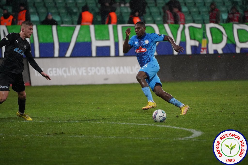 Çaykur Rizespor 4 - 2 Manisa FK / 5 Haftadır Kayıpsız