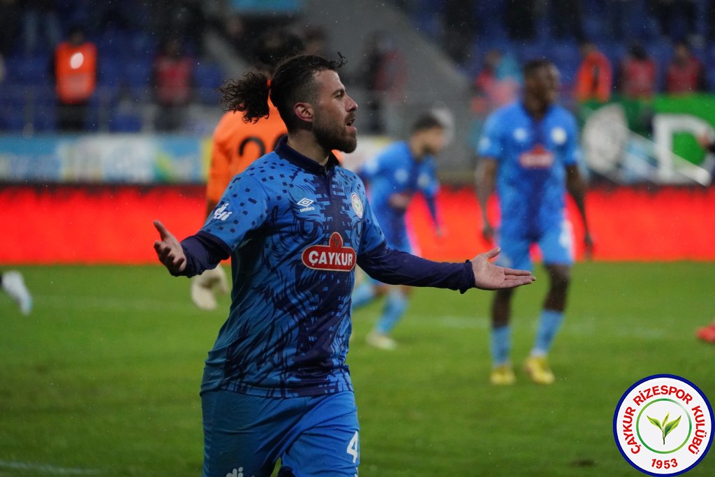 Çaykur Rizespor 4 - 2 Manisa FK / 5 Haftadır Kayıpsız