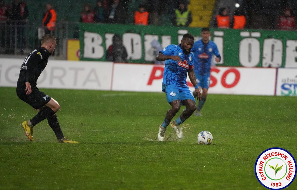 Çaykur Rizespor 4 - 2 Manisa FK / 5 Haftadır Kayıpsız