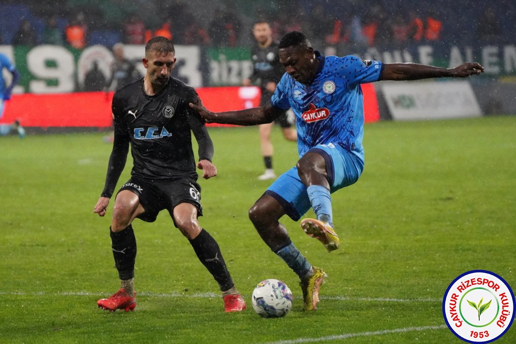 Çaykur Rizespor 4 - 2 Manisa FK / 5 Haftadır Kayıpsız