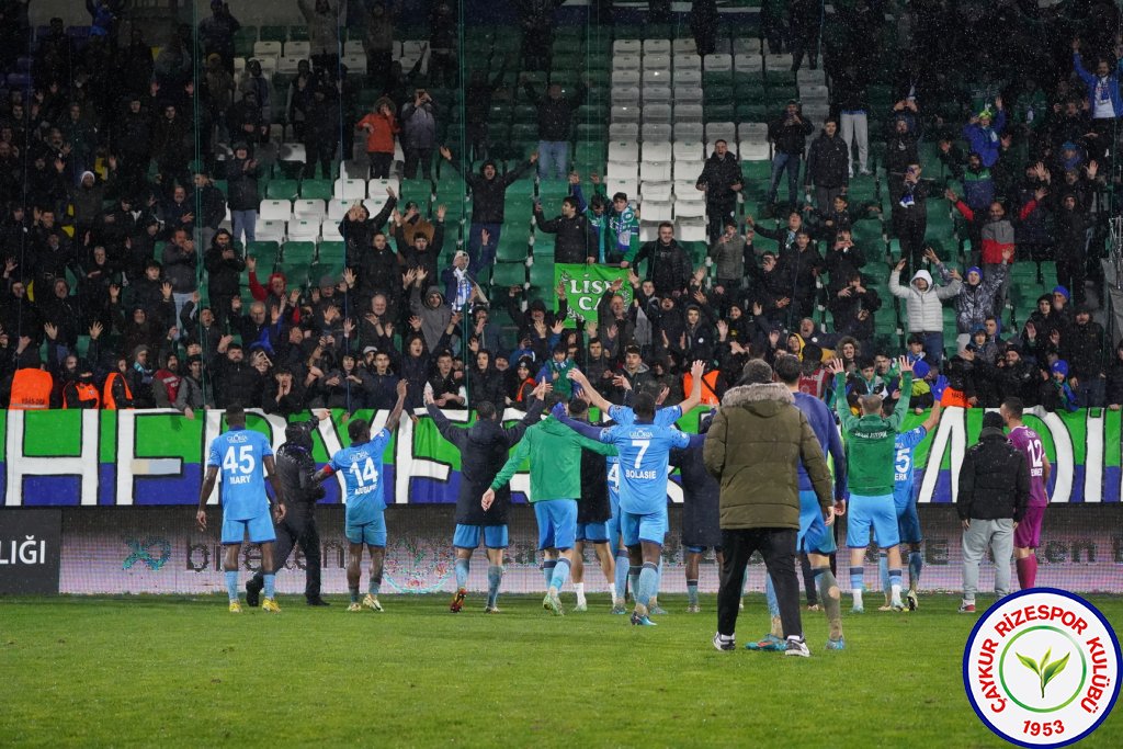 Çaykur Rizespor 4 - 2 Manisa FK / 5 Haftadır Kayıpsız