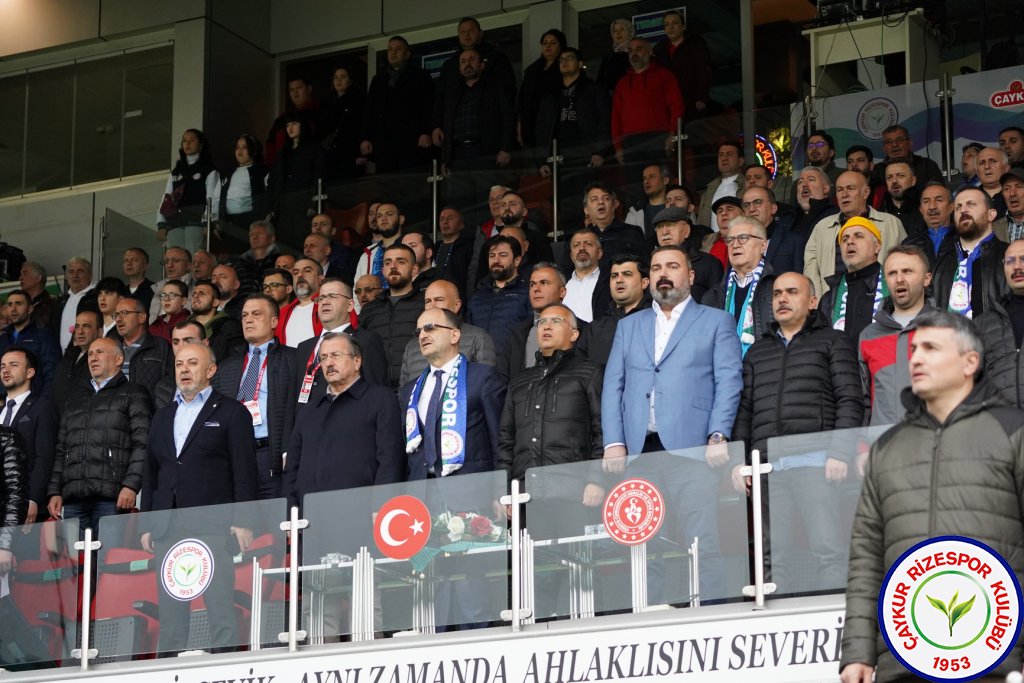 ÇAYKUR RİZESPOR 4-2 TUZLASPOR / Şampiyonluk Yolunda Bir Engel Daha Geçildi