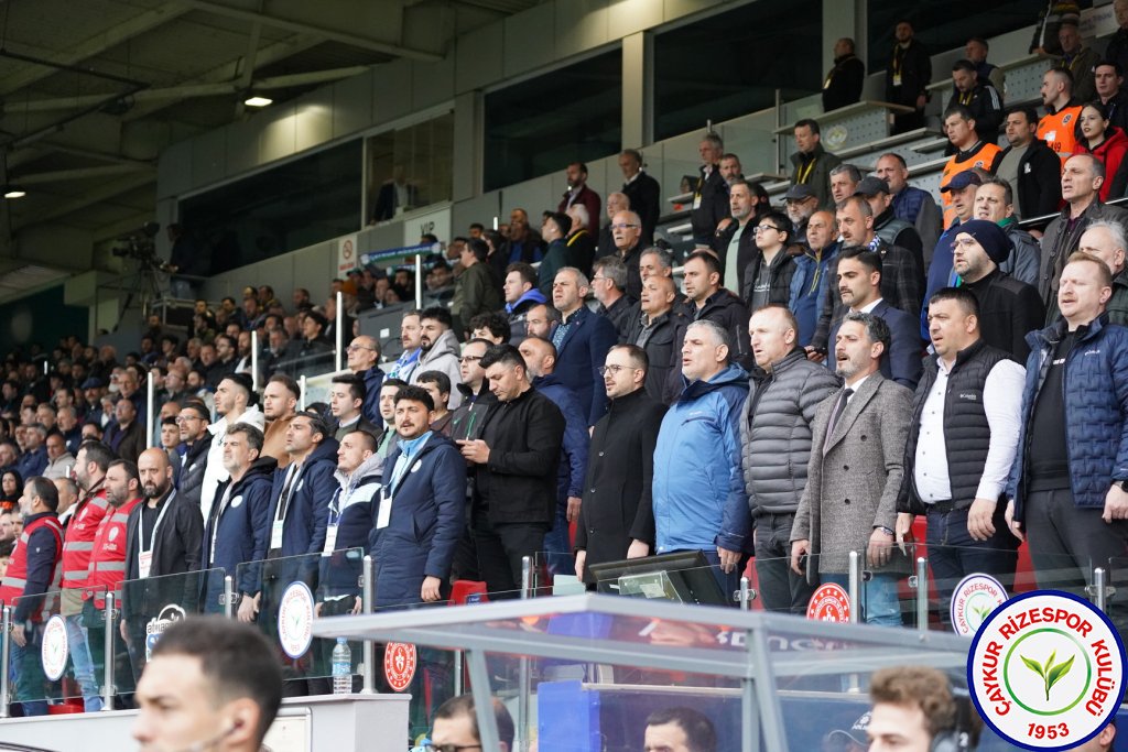 ÇAYKUR RİZESPOR 4-2 TUZLASPOR / Şampiyonluk Yolunda Bir Engel Daha Geçildi