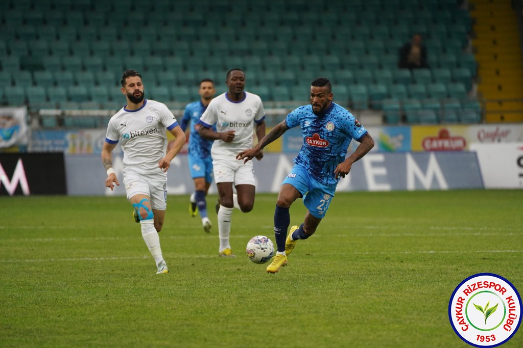 ÇAYKUR RİZESPOR 4-2 TUZLASPOR / Şampiyonluk Yolunda Bir Engel Daha Geçildi