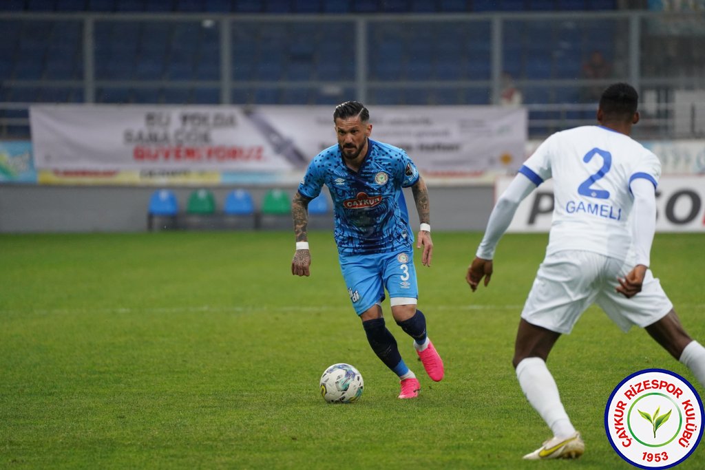 ÇAYKUR RİZESPOR 4-2 TUZLASPOR / Şampiyonluk Yolunda Bir Engel Daha Geçildi