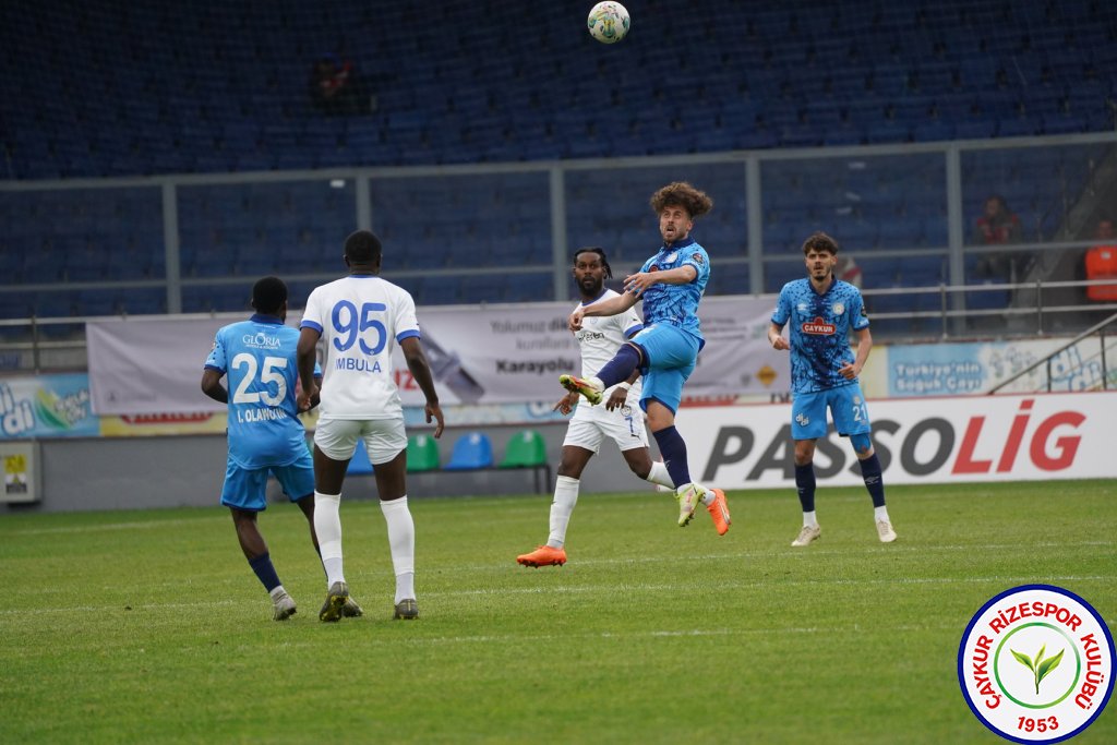 ÇAYKUR RİZESPOR 4-2 TUZLASPOR / Şampiyonluk Yolunda Bir Engel Daha Geçildi
