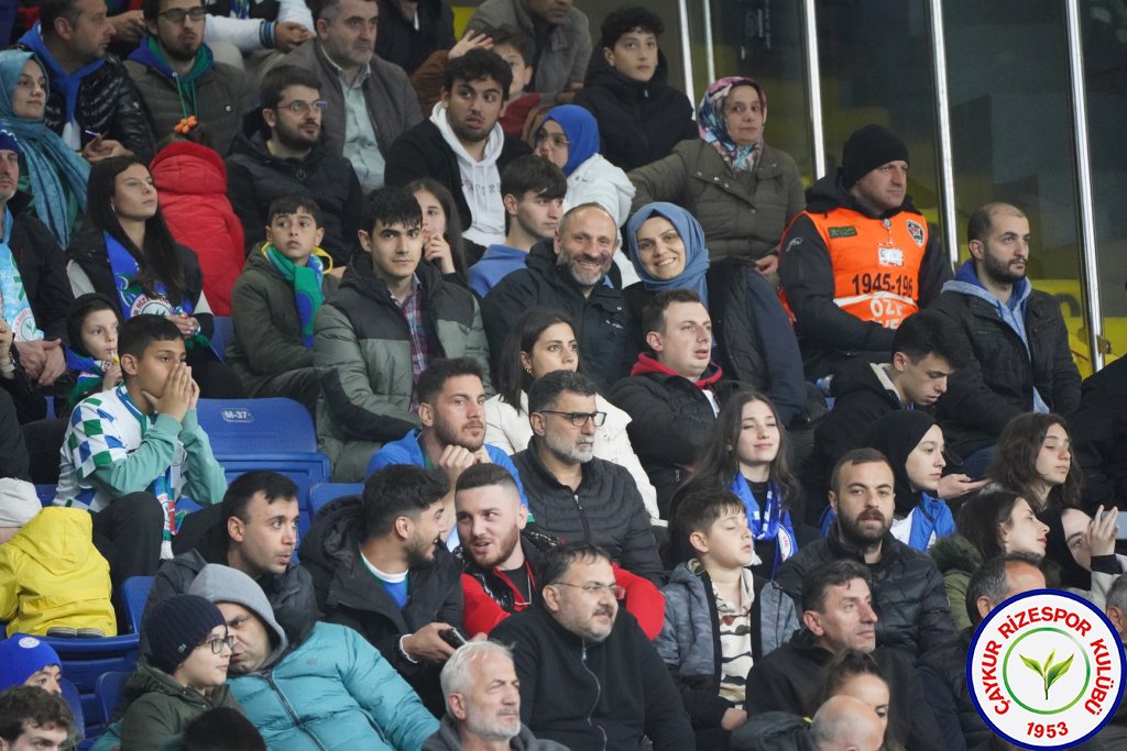 ÇAYKUR RİZESPOR 4-2 TUZLASPOR / Şampiyonluk Yolunda Bir Engel Daha Geçildi