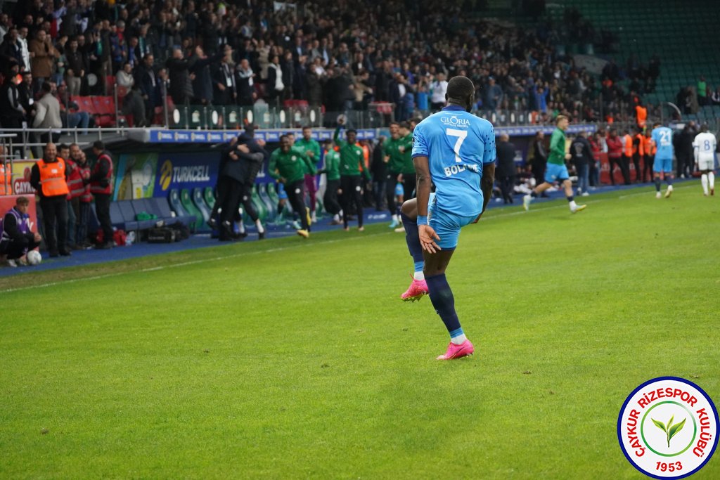 ÇAYKUR RİZESPOR 4-2 TUZLASPOR / Şampiyonluk Yolunda Bir Engel Daha Geçildi