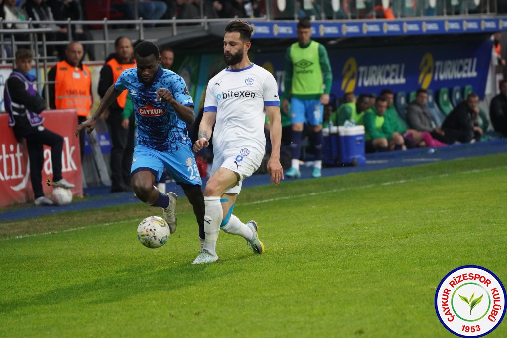 ÇAYKUR RİZESPOR 4-2 TUZLASPOR / Şampiyonluk Yolunda Bir Engel Daha Geçildi