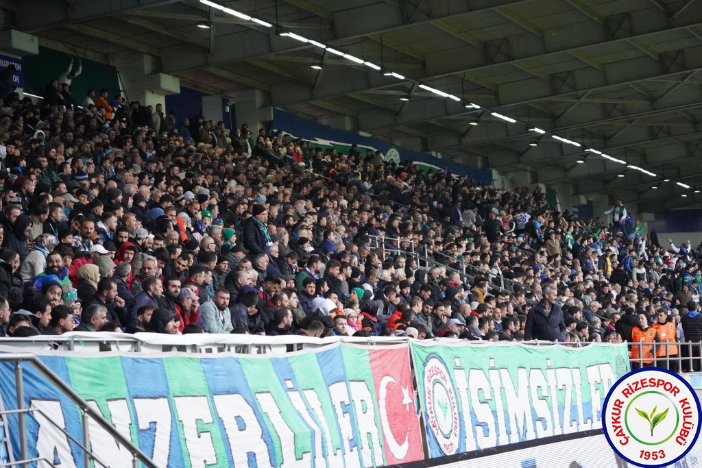 ÇAYKUR RİZESPOR 4-2 TUZLASPOR / Şampiyonluk Yolunda Bir Engel Daha Geçildi