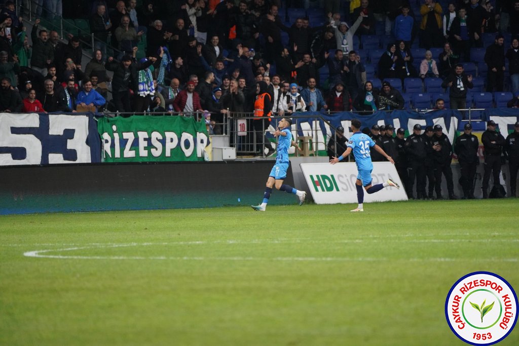 ÇAYKUR RİZESPOR 4-2 TUZLASPOR / Şampiyonluk Yolunda Bir Engel Daha Geçildi