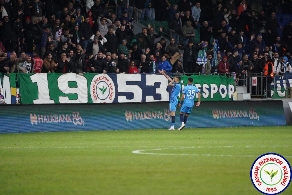 ÇAYKUR RİZESPOR 4-2 TUZLASPOR / Şampiyonluk Yolunda Bir Engel Daha Geçildi