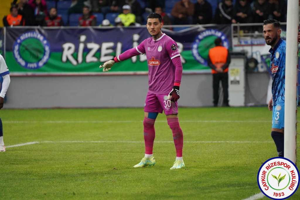 ÇAYKUR RİZESPOR 4-2 TUZLASPOR / Şampiyonluk Yolunda Bir Engel Daha Geçildi