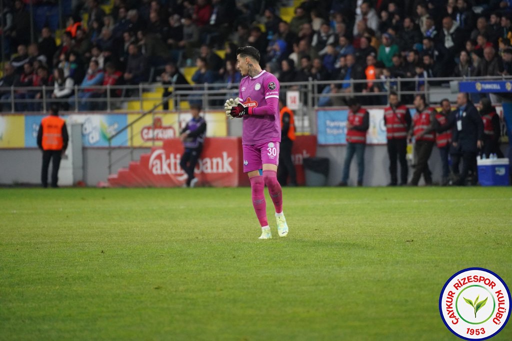 ÇAYKUR RİZESPOR 4-2 TUZLASPOR / Şampiyonluk Yolunda Bir Engel Daha Geçildi
