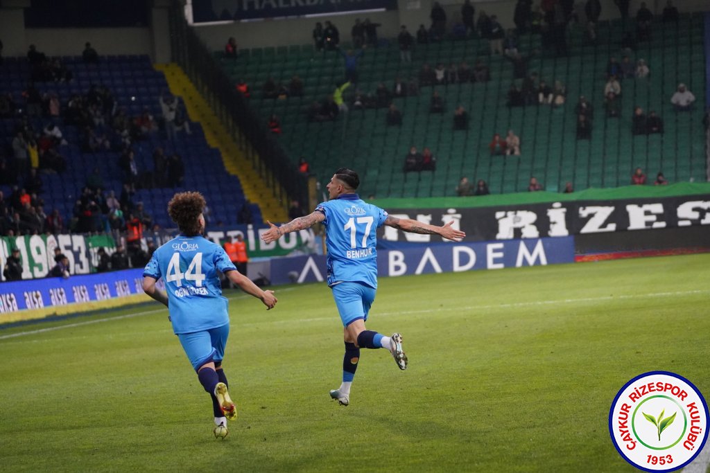 ÇAYKUR RİZESPOR 4-2 TUZLASPOR / Şampiyonluk Yolunda Bir Engel Daha Geçildi