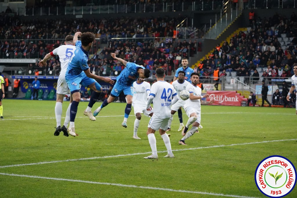 ÇAYKUR RİZESPOR 4-2 TUZLASPOR / Şampiyonluk Yolunda Bir Engel Daha Geçildi