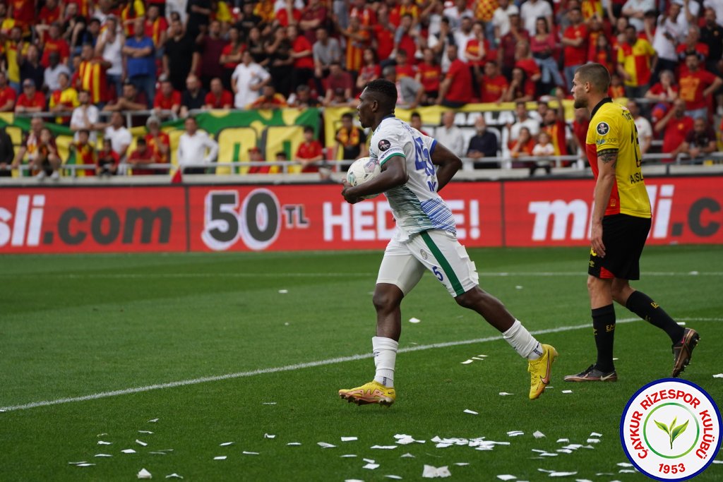 GÖZTEPE A.Ş. 3 - 3 ÇAYKUR RİZESPOR A.Ş. / Harika geri dönüş ve çok değerli bir puan