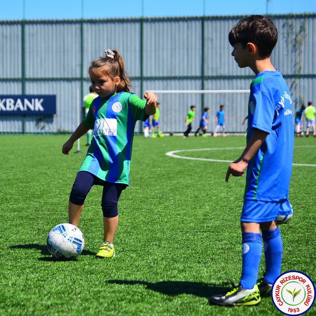 Anne - Baba Haydi Futbola Aile Şenliği