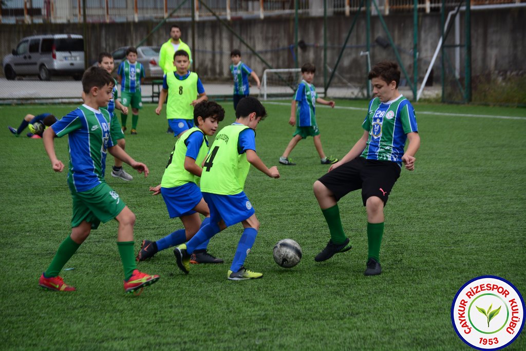 Futbol Okulları Minikler Futbol Şenliği Yapıldı