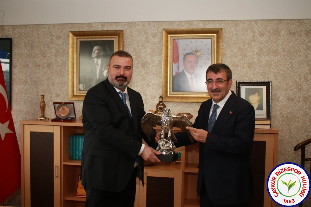 CUMHURBAŞKANI YARDIMCISI CEVDET YILMAZ, ÇAYKUR RİZESPOR’U ZİYARET ETTİ