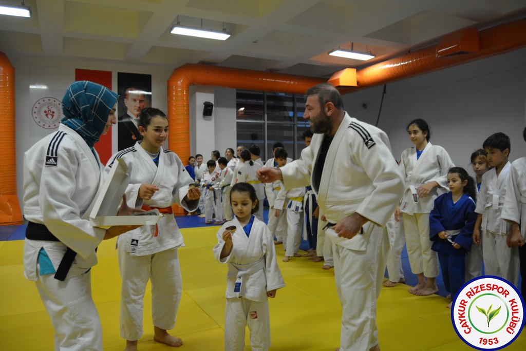 Yöneticilerimiz Çaykur Rizespor Judo Takımımızı ziyaret Etti