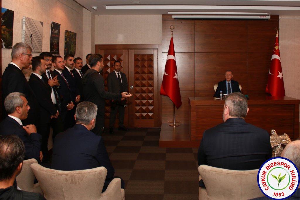 Cumhurbaşkanımız Recep Tayyip Erdoğan, Çaykur Rizespor Kulübü'nü kabul etti.