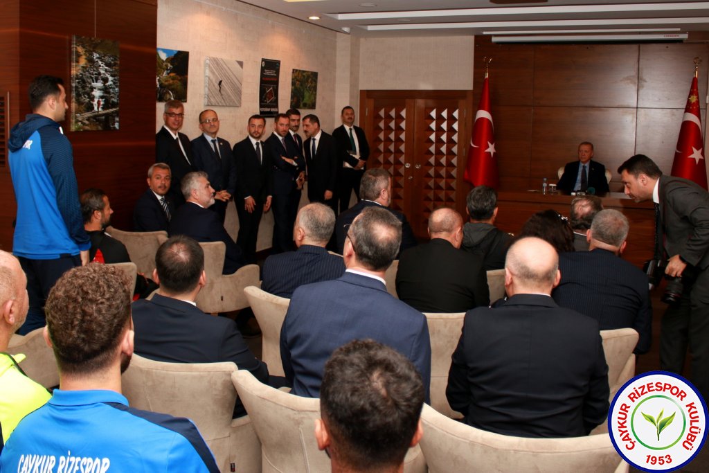 Cumhurbaşkanımız Recep Tayyip Erdoğan, Çaykur Rizespor Kulübü'nü kabul etti.